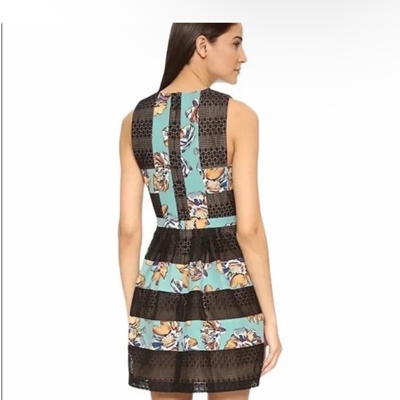 BCBGMAXAZRIA Cecile Floral Blocked Dress with lace - Picture 3 of 12